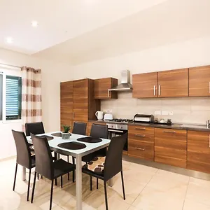 Triton Apartament